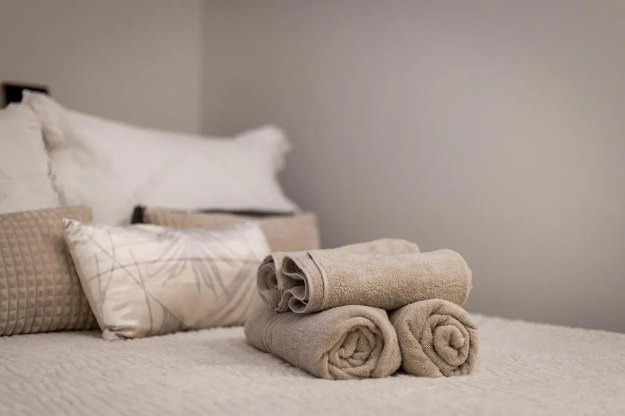 Camellia- Cozy Apartment Split 0*,